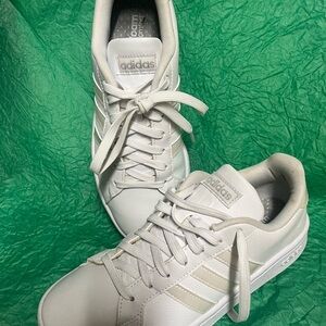 Adidas Women's Cream Sneakers